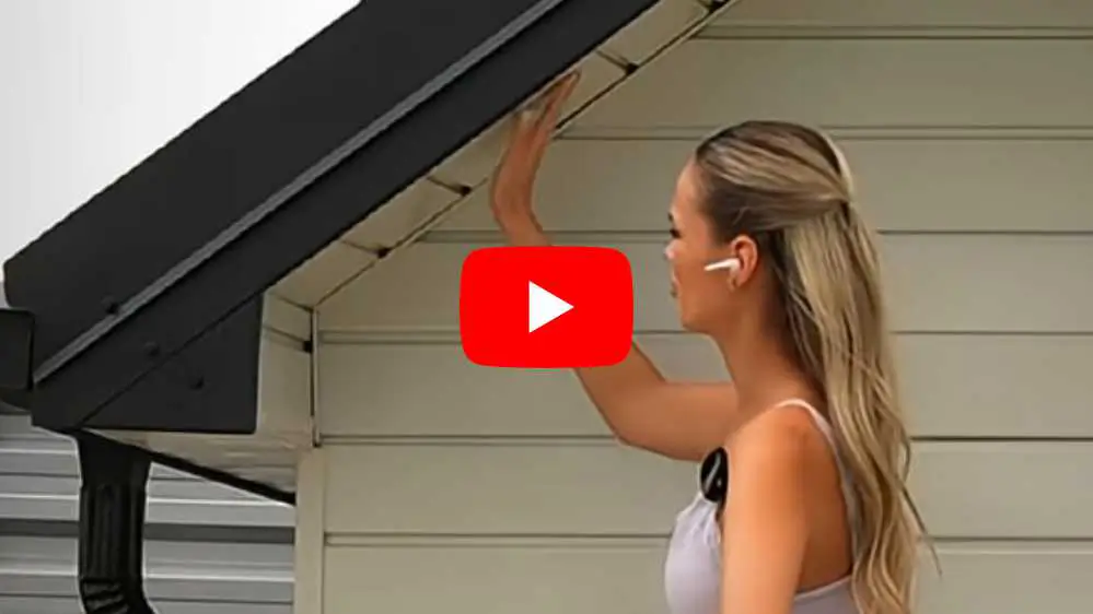 Lambriu metalic Clasic, finisaj Lustro, culoare alb gri - RAL 9002